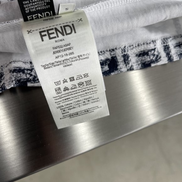 Fendi - Мужская футболка майка костюм TJ_2205FE5 Fendi - Мужская футболка майка костюм TJ_2205FE5