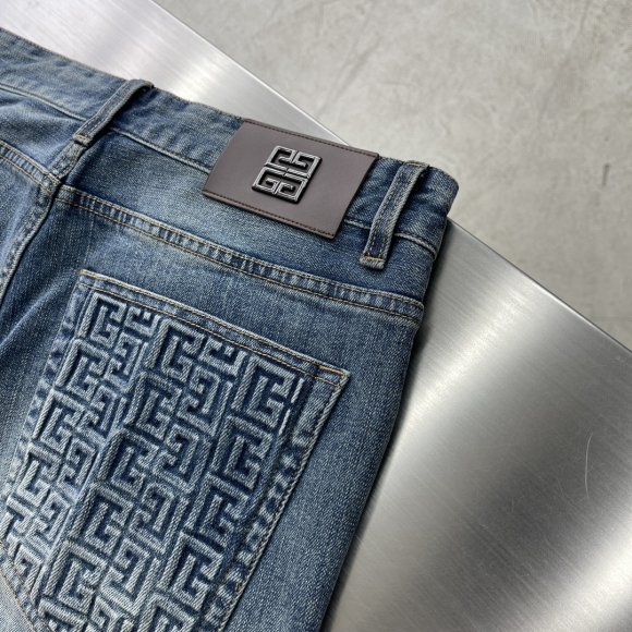 Givenchy - Мужские штаны джинсы TI_2111GI2