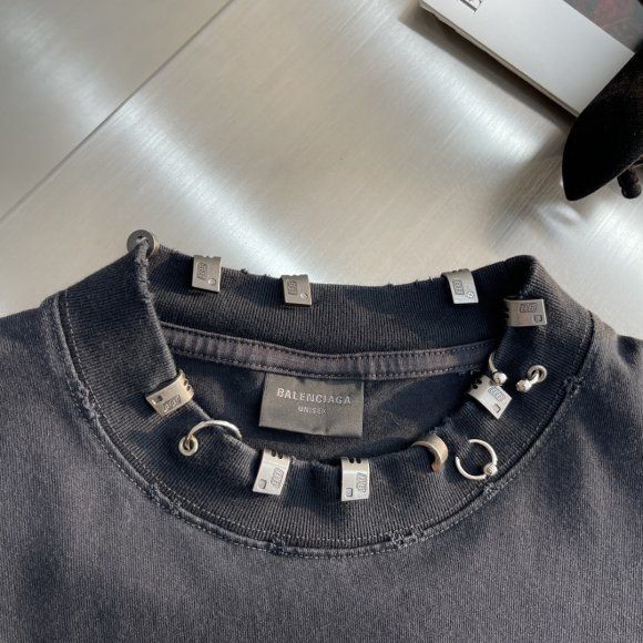 Balenciaga Pierced - Мужская футболка майка TJ_0506BA8 Balenciaga Pierced - Мужская футболка майка TJ_0506BA8