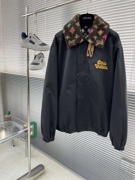 Louis Vuitton Monogram Craggy - Мужская куртка ветровка TJ_1610LV4 Louis Vuitton Monogram Craggy - Мужская куртка ветровка TJ_1610LV4