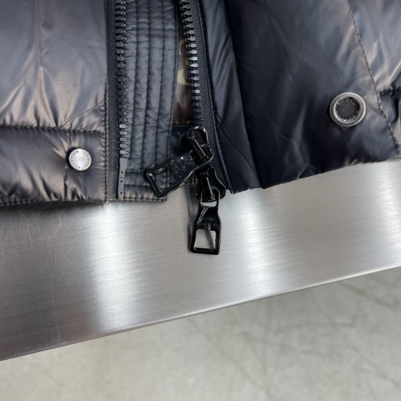 Louis Vuitton - Мужская куртка пуховик TJ_1411LV9