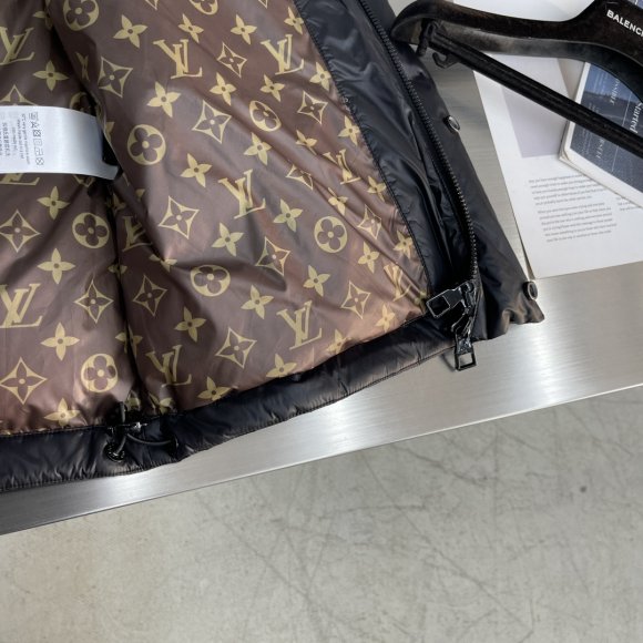 Louis Vuitton - Мужская куртка пуховик TJ_1411LV9
