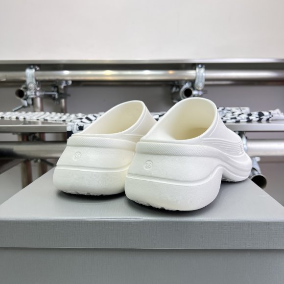 Balenciaga Crocs - Женские шлепанцы ST3_1406BA2 Balenciaga Crocs - Женские шлепанцы ST3_1406BA2