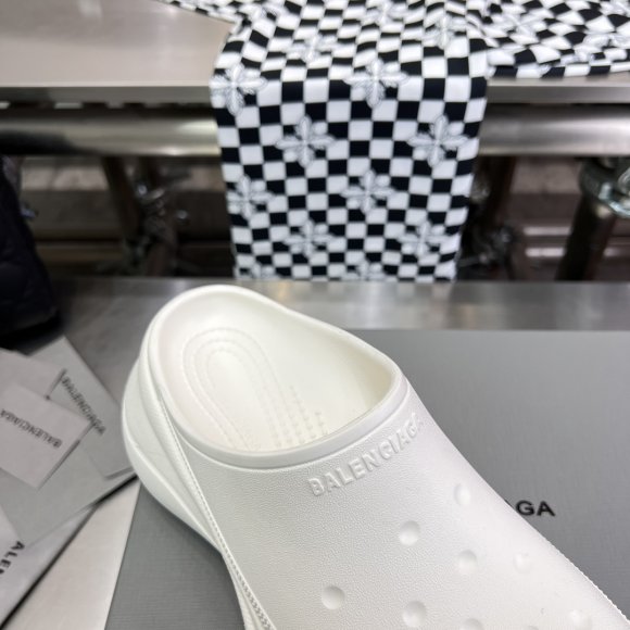 Balenciaga Crocs - Женские шлепанцы ST3_1406BA2 Balenciaga Crocs - Женские шлепанцы ST3_1406BA2