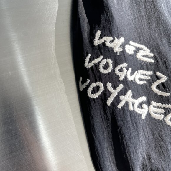 Louis Vuitton - Мужская рубашка TJ_3010LV7 Louis Vuitton - Мужская рубашка TJ_3010LV7