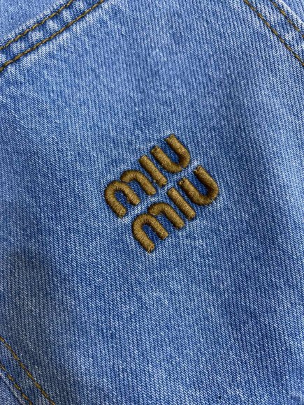 Miu Miu - Мужские джинсовые шорты DZ_1007MM6 Miu Miu - Мужские джинсовые шорты DZ_1007MM6