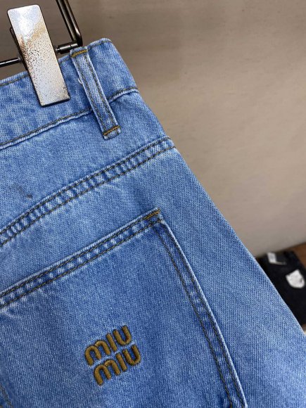 Miu Miu - Мужские джинсовые шорты DZ_1007MM6 Miu Miu - Мужские джинсовые шорты DZ_1007MM6