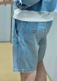 Miu Miu - Мужские джинсовые шорты DZ_1007MM6 Miu Miu - Мужские джинсовые шорты DZ_1007MM6