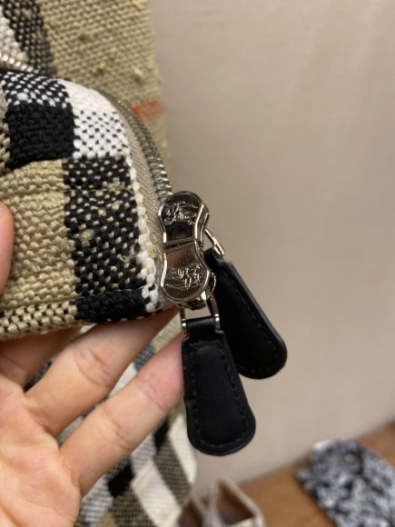 Burberry - Мужская куртка ветровка пиджак DZ_1909BU3 Burberry - Мужская куртка ветровка пиджак DZ_1909BU3