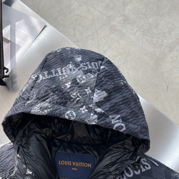 Louis Vuitton - Мужская куртка пуховик TJ_1411LV10