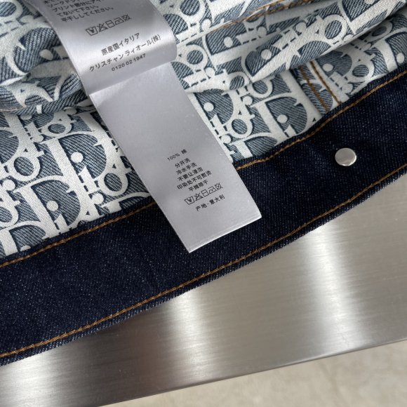 Dior - Мужская джинсовая куртка TJ_0309DI7 Dior - Мужская джинсовая куртка TJ_0309DI7