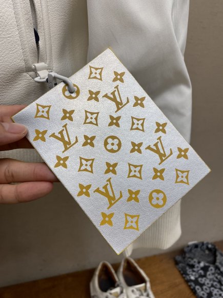 Louis Vuitton - Мужская двусторонняя куртка ветровка бомбер DZ_2708LV7 Louis Vuitton - Мужская двусторонняя куртка ветровка бомбер DZ_2708LV7