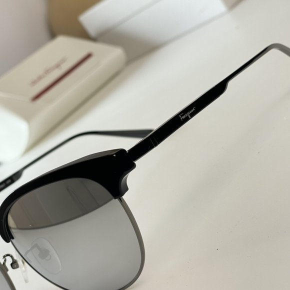 Salvatore Ferragamo - Солнцезащитные очки K2_2602SF2 Salvatore Ferragamo - Солнцезащитные очки K2_2602SF2