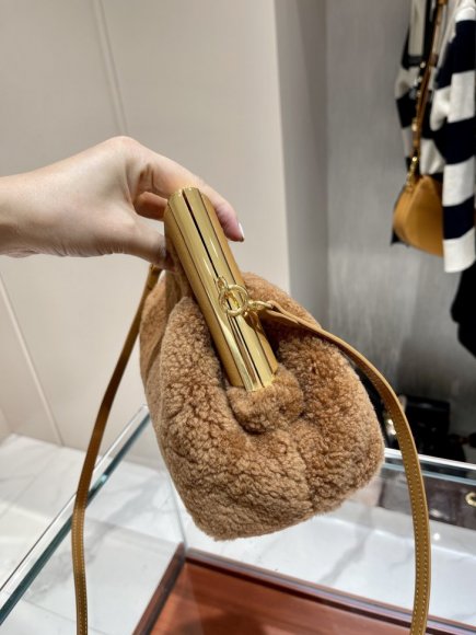 Fendi Женская меховая сумка LL_1102FE2