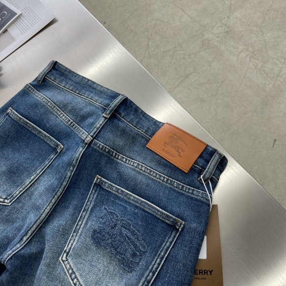 Burberry - Мужские штаны джинсы TJ_0310BU6 Burberry - Мужские штаны джинсы TJ_0310BU6