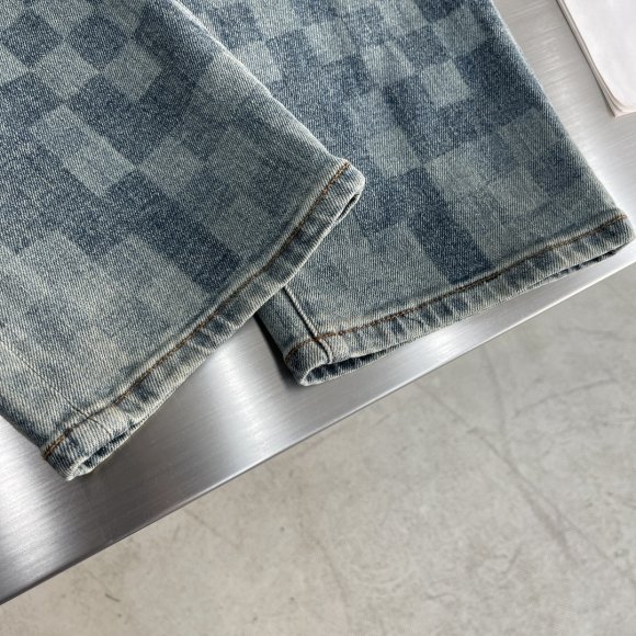 Louis Vuitton - Мужские штаны джинсы TJ_0510LV3 Louis Vuitton - Мужские штаны джинсы TJ_0510LV3