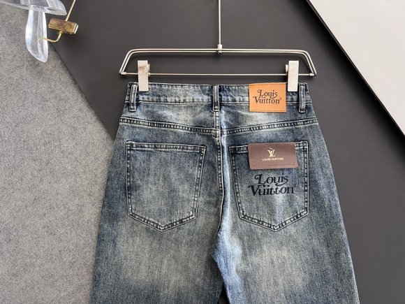 Louis Vuitton - Мужские штаны джинсы DZ_0501LV4