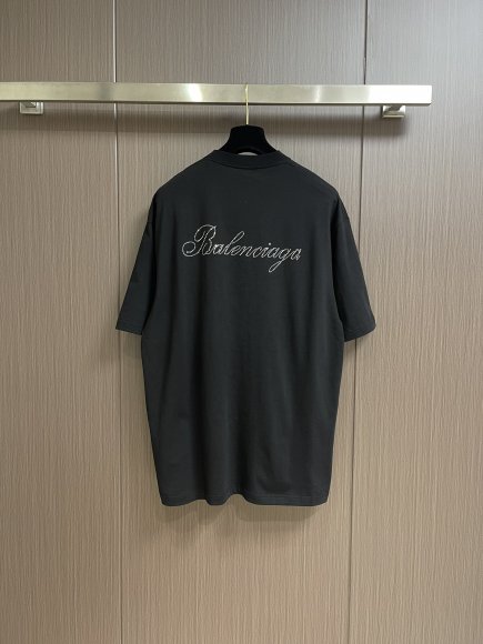 Balenciaga - Женская футболка DZ_1701BA7