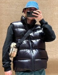 Burberry - Мужской жилет пуховик TJ_1610BU9 Burberry - Мужской жилет пуховик TJ_1610BU9