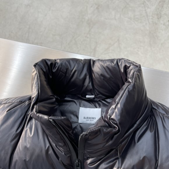 Burberry - Мужской жилет пуховик TJ_1610BU9