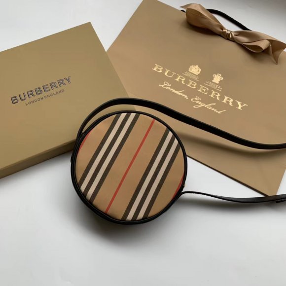 Burberry - Женская сумка мессенджер BU1_26121602BU3