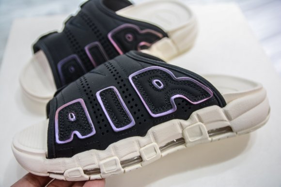 Nike Air More Uptempo - Женские шлепанцы PH_2305NI1W Nike Air More Uptempo - Женские шлепанцы PH_2305NI1W
