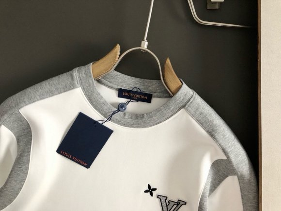 Louis Vuitton - Мужская утепленная кофта свитшот DF_1511LV5 Louis Vuitton - Мужская утепленная кофта свитшот DF_1511LV5