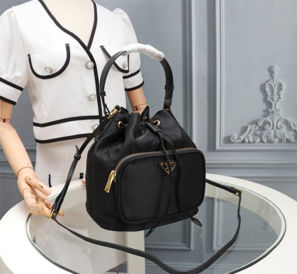 Prada Duet Small Сумка кисет CN_0604PR7 Prada Duet Small Сумка кисет CN_0604PR7