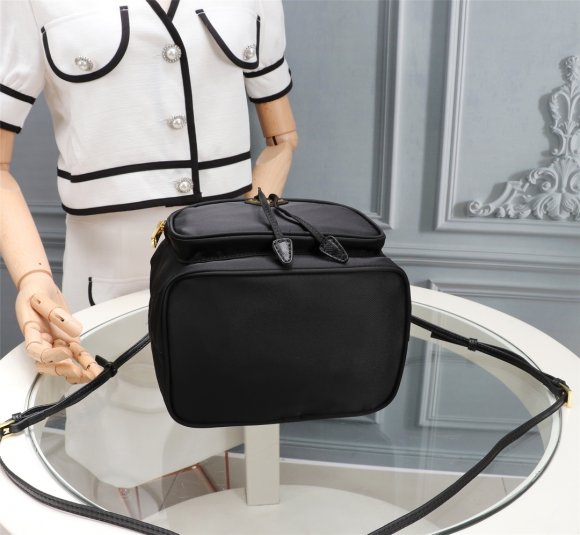 Prada Duet Small Сумка кисет CN_0604PR7 Prada Duet Small Сумка кисет CN_0604PR7