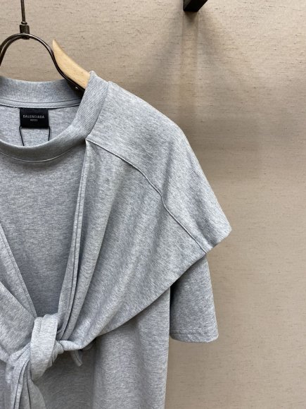 Balenciaga - Мужская футболка с капюшоном DZ_1007BA13 Balenciaga - Мужская футболка с капюшоном DZ_1007BA13