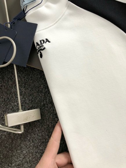 Prada - Мужская утепленная кофта свитшот DF_1511PR6 Prada - Мужская утепленная кофта свитшот DF_1511PR6