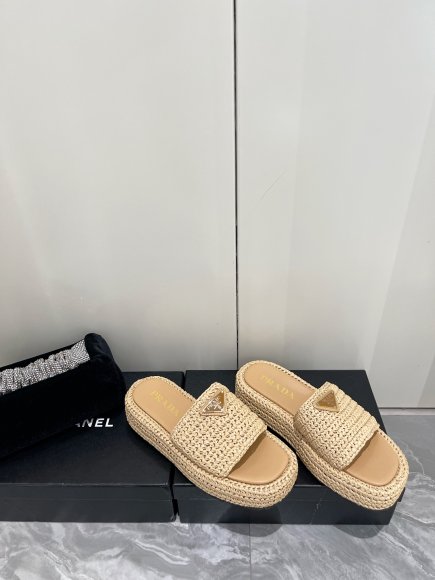 Prada - Женские шлепанцы ST3_2405PR2