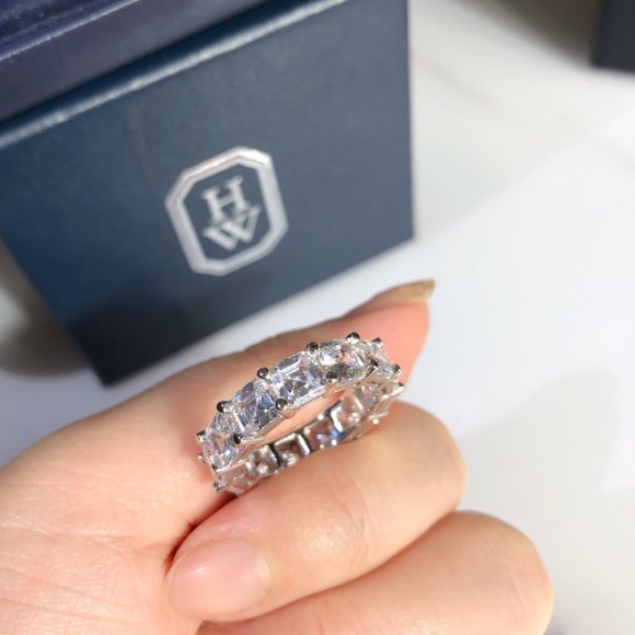 Harry Winston Кольцо OR_2202HW9