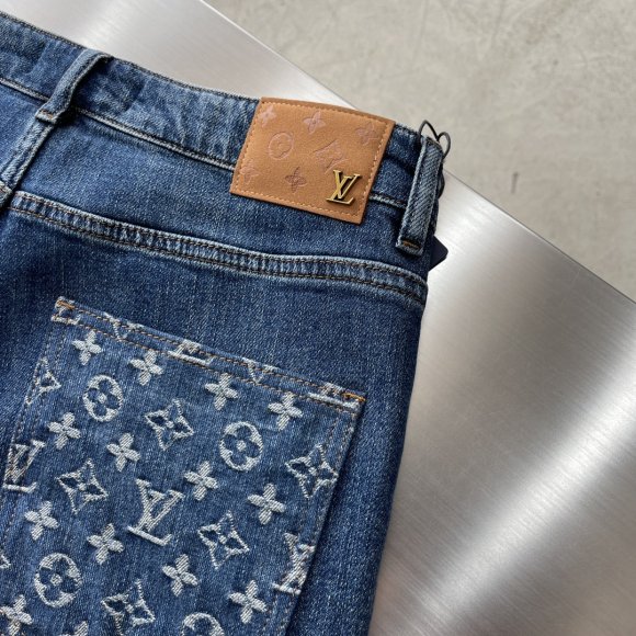 Louis Vuitton - Мужские штаны джинсы TJ_0310LV11 Louis Vuitton - Мужские штаны джинсы TJ_0310LV11