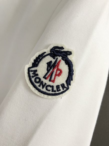 Moncler - Мужская утепленная кофта свитшот DF_1511MO8 Moncler - Мужская утепленная кофта свитшот DF_1511MO8