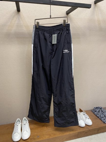 Balenciaga - Мужские спортивные штаны DZ_2009BA2 Balenciaga - Мужские спортивные штаны DZ_2009BA2