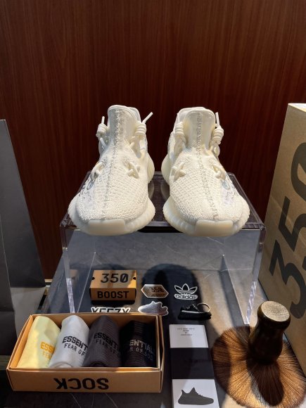 Adidas Yeezy Boost 350 - Мужские кроссовки RU_0204AD3 Adidas Yeezy Boost 350 - Мужские кроссовки RU_0204AD3