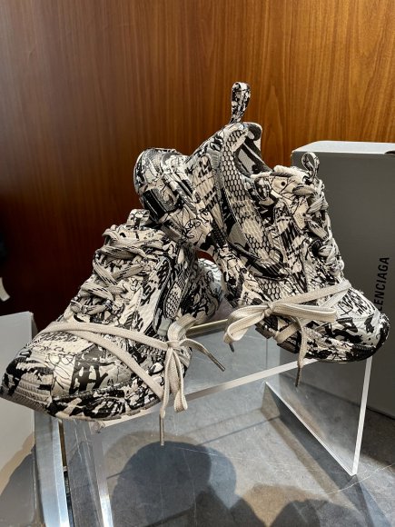 Balenciaga 3XL Extreme Graffiti - Женские кроссовки RU_1408BA7 Balenciaga 3XL Extreme Graffiti - Женские кроссовки RU_1408BA7
