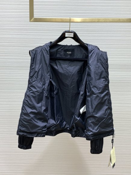 Fendi - Мужская куртка ветровка TI_1002FE4 Fendi - Мужская куртка ветровка TI_1002FE4
