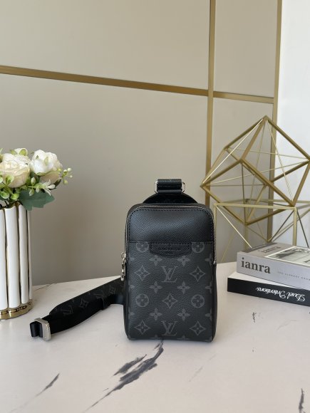 Louis Vuitton Outdoor Сумка слинг MM_1310LV5
