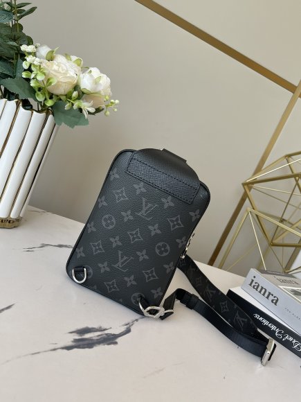 Louis Vuitton Outdoor Сумка слинг MM_1310LV5