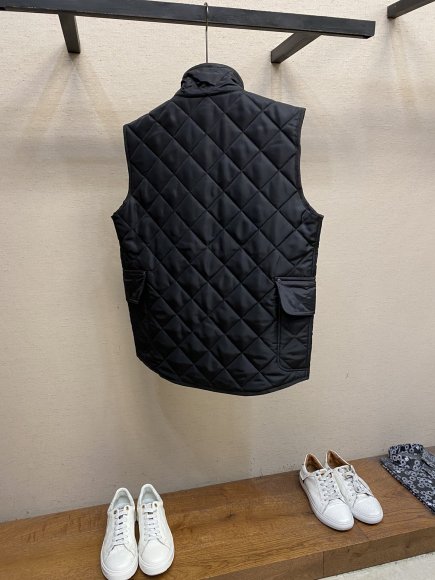 Burberry - Мужской жилет DZ_2009BU4 Burberry - Мужской жилет DZ_2009BU4