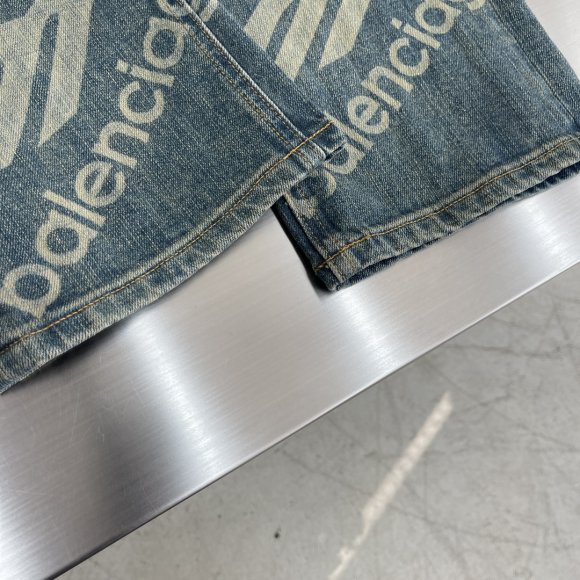 Balenciaga - Мужские штаны джинсы AH_1812BA6 Balenciaga - Мужские штаны джинсы AH_1812BA6