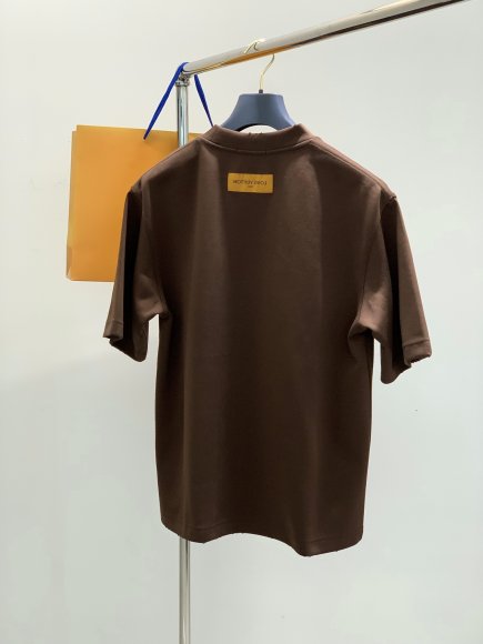 Louis Vuitton - Мужская футболка майка TI_1002LV5 Louis Vuitton - Мужская футболка майка TI_1002LV5