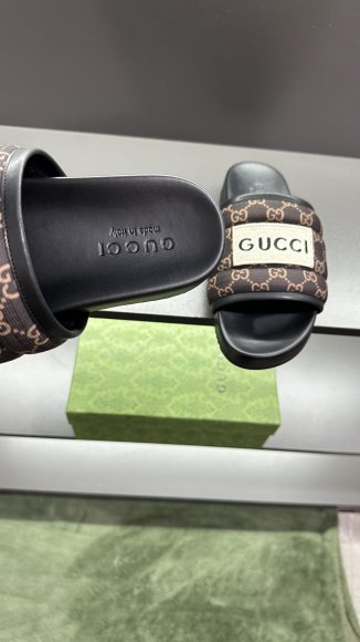 Gucci - Мужские шлепанцы сланцы A1_0706GU2 Gucci - Мужские шлепанцы сланцы A1_0706GU2