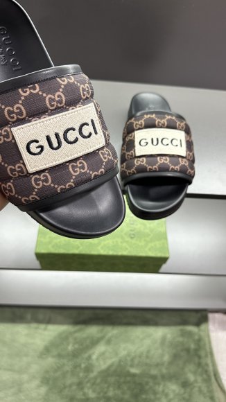 Gucci - Мужские шлепанцы сланцы A1_0706GU2 Gucci - Мужские шлепанцы сланцы A1_0706GU2