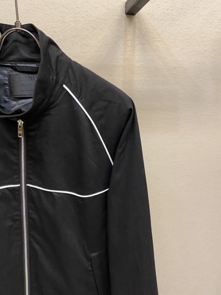 Prada - Мужская куртка ветровка DZ_0108PR1