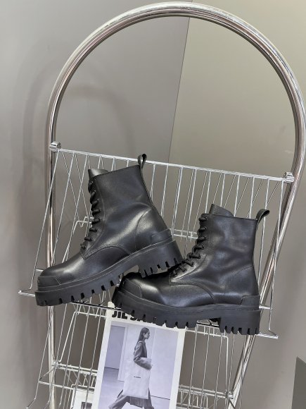 Balenciaga - Женский ботинки берцы ST3_0410BA3