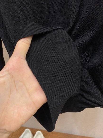 Givenchy - Мужская шерстяная кофта свитер водолазка DZ_1710GI8