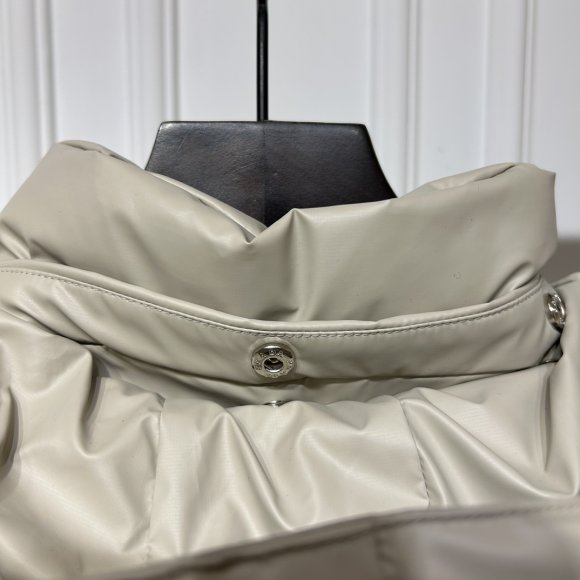 Prada - Мужская куртка пуховик KN_1811PR1